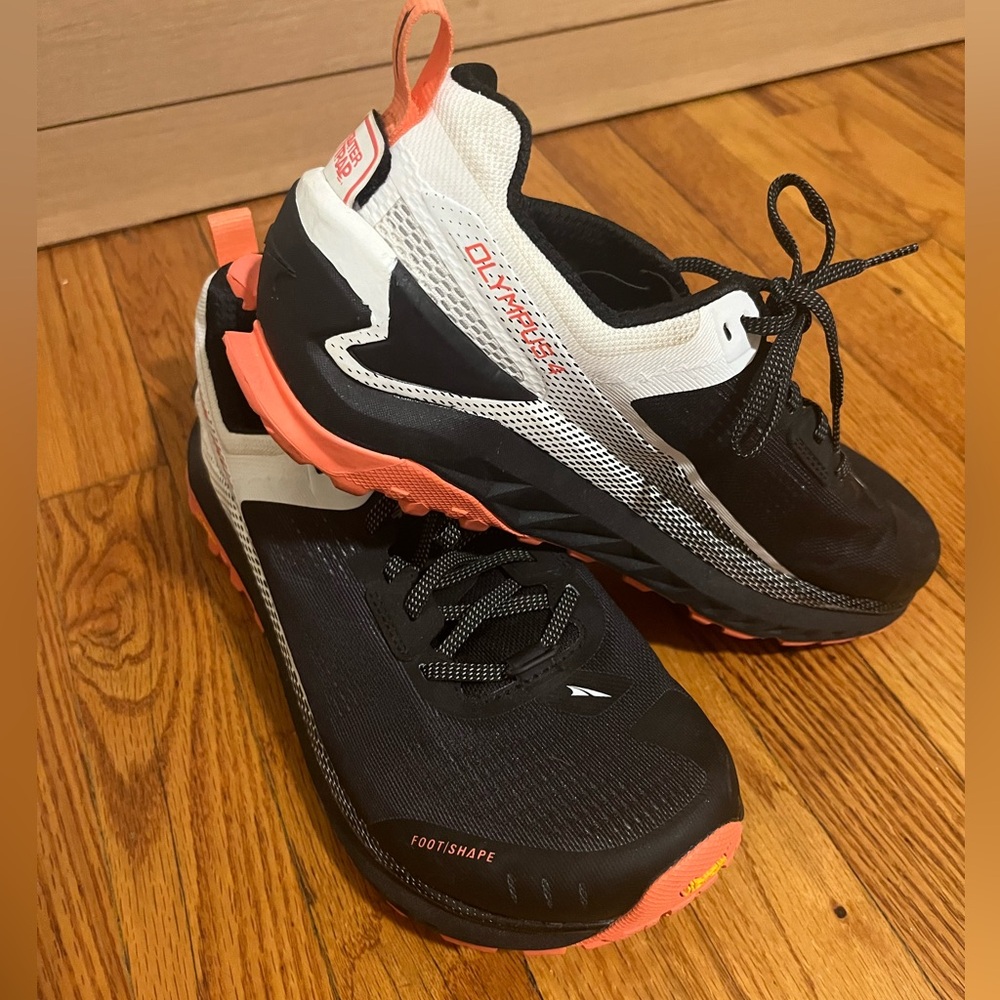 Altra Olympus 4 Women’s size 10.5